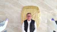 Ketua KPU Jawa Barat Rifqi Ali Mubarok di Kompleks KPU Jawa Barat, Bandung.
