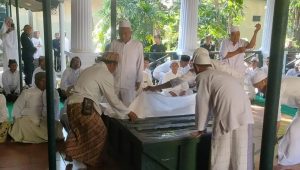Keraton Kasepuhan Cirebon Gelar Tradisi Siraman Panjang