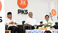 Presiden PKS Ahmad Syaikhu (paling kiri), Anies Baswedan (tengah) dan Muhaimin Iskandar (paling kanan) saat silahturahmi kebangsaan, Selasa 12 September 2023-PKS-