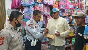 Oknum Dishub Kabupaten Sukabumi Diduga Pungli di Pasar Terminal Cibadak