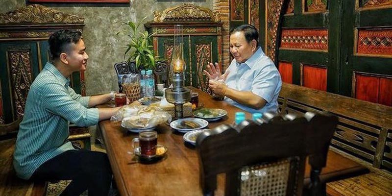 Prabowo Subianto saat bertemu dengan Gibran Rakabuming Raka/Net