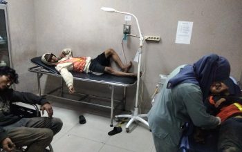 Sebanyak 12  pekerja internet tersengat listrik di Kampung Lodaya Hilir, Desa Karang Tengah, Kecamatan Cibadak, Kabupaten Sukabumi pada Minggu (22/10) malam.