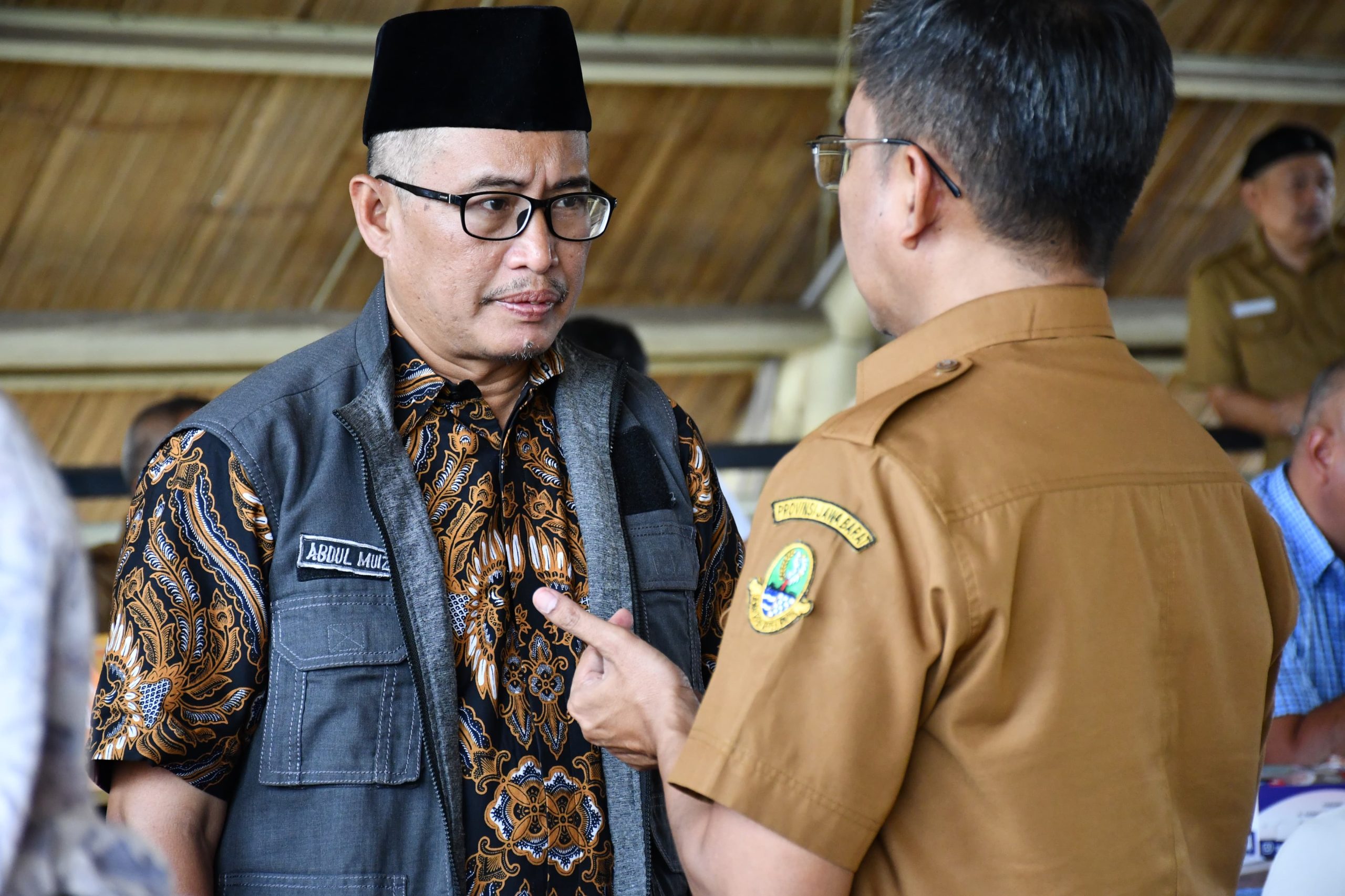 Anggota DPRD Provinsi Jawa Barat dari Fraksi PKS menyoroti soal ruas Jampang Tengah - Cikembar yang dalam kondisi rusak parah. 