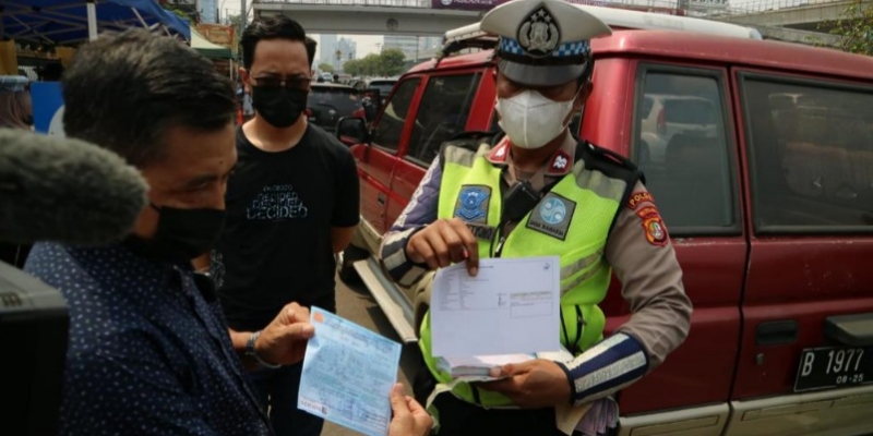Dinas Lingkungan Hidup DKI Jakarta dan Polda Metro Jaya akan kembali melakukan razia uji emisi untuk kendaraan bermotor roda dua dan empat yang tidak lulus uji emisi pada 1 November mendatang/Ist