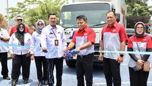 JNE Bekerjasama Dengan Koperasi Mina Nusantara Pelabuhan Perikanan Nusantara Pelabuhan Ratu Sukabumi