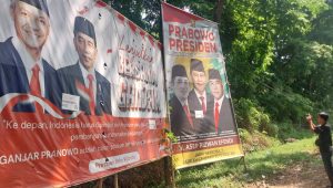 Sejumlah Baliho di Palabuhanratu Sukabumi Ditempeli Stiker Pembohong, Caleg dan Ketua Partai Berkomentar 