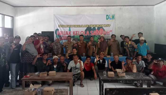 Kecamatan-Cisolok-Kelola-Sampah