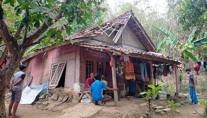 Rumah Reot Cikembar Sukabumi