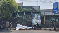 Satpol PP Kota Sukabumi Tertibkan Reklame