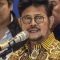 Menteri Pertanian Syahrul Yasin Limpo didampingi jajaran pengurus partai memberikan keterangan pers di Kantor DPP Partai NasDem, Jakarta, Kamis (5/10/2023). 