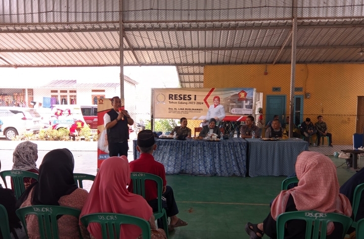 RESES : Anggota DPRD Jawa Barat Fraksi Gerindra Lima Ruslinawati mengadakan kegiatan reses 1 Tahun Sidang 2023-2024 di Desa Cireunghas, Rabu (10/11/2023).
