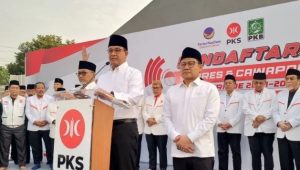 Menuju KPU, Anies-Muhaimin Disambut Ratusan Simpatisan di DPP PKS