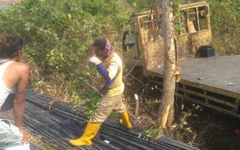 Truk Terperosok di Tanjakan Dini Sukabumi