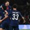 Gelandang Paris Saint-Germain Lee Kang-in (tengah) merayakan gol yang dicetaknya ke gawang AC Milan pada pertandingan Grup F Liga Champions yang dimainkan di Stadion Parc des Princes, Paris, Rabu (25/10/2023). (Miguel MEDINA)