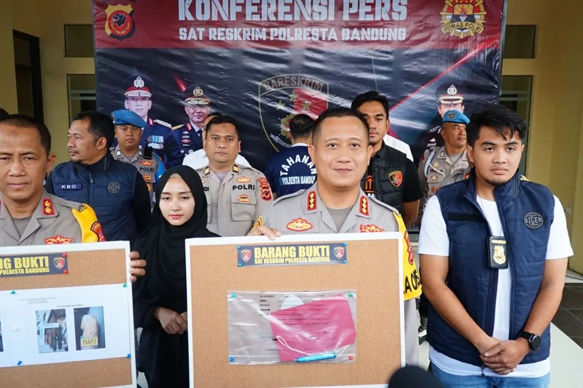 Kapolresta Bandung Kombes Pol. Kusworo Wibowo saat rilis kasus pembunuhan di Mapolresta Bandung, Kabupaten Bandung, Jawa Barat, Senin (30/10/2023). (Polresta Bandung)