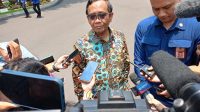 Menkopolhukam Mahfud MD saat memberikan keterangan di Istana Kepresidenan, Jakarta, Rabu (4/10/2023). (Rangga Pandu Asmara Jingga)