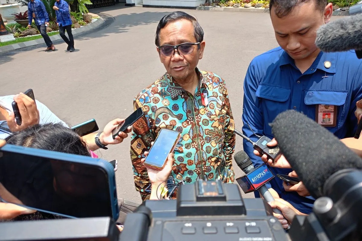 Menkopolhukam Mahfud MD saat memberikan keterangan di Istana Kepresidenan, Jakarta, Rabu (4/10/2023). (Rangga Pandu Asmara Jingga)