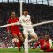 Striker Tottenham Hotspur Son Heung-min menceploskan bola ke gawang Liverpool dalam pertandingan Liga Inggris di Tottenham Hotspur Stadium, London, Sabtu (30/9/2023). (REUTERS/David Klein)
