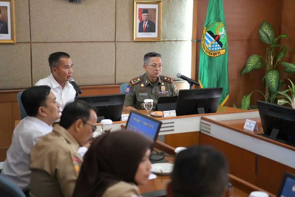 Situasi Rapat Koordinasi Cipta Trantibum Pemilu 2024 Se-Jawa Barat di Gedung Sate Bandung, Senin (16/10/2023). ( Pemprov Jawa Barat)