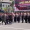 Kapolda Jabar Irjen pol Akhmad Wiyagus, PJ Gubernur Jawa Barat Bey Triadi Machmudin, Pangdam III Siliwangi Mayjen TNI Erwin Djatniko, dan jajaran Forkompinda Jawa Barat mengecek pasukan dalam apel gelar pasukan Operasi Mantap Brata Lodaya 2023 dalam rangka pengamanan pemilu 2024 di lapangan Gasibu Bandung, Selasa (17/10/2023). (Ricky Prayoga)
