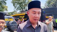 Penjabat Gubernur Jawa Barat, Bey T Machmudin, memberikan keterangan di Gedung Sate Bandung, Selasa (17/10/2023). (Ricky Prayoga)