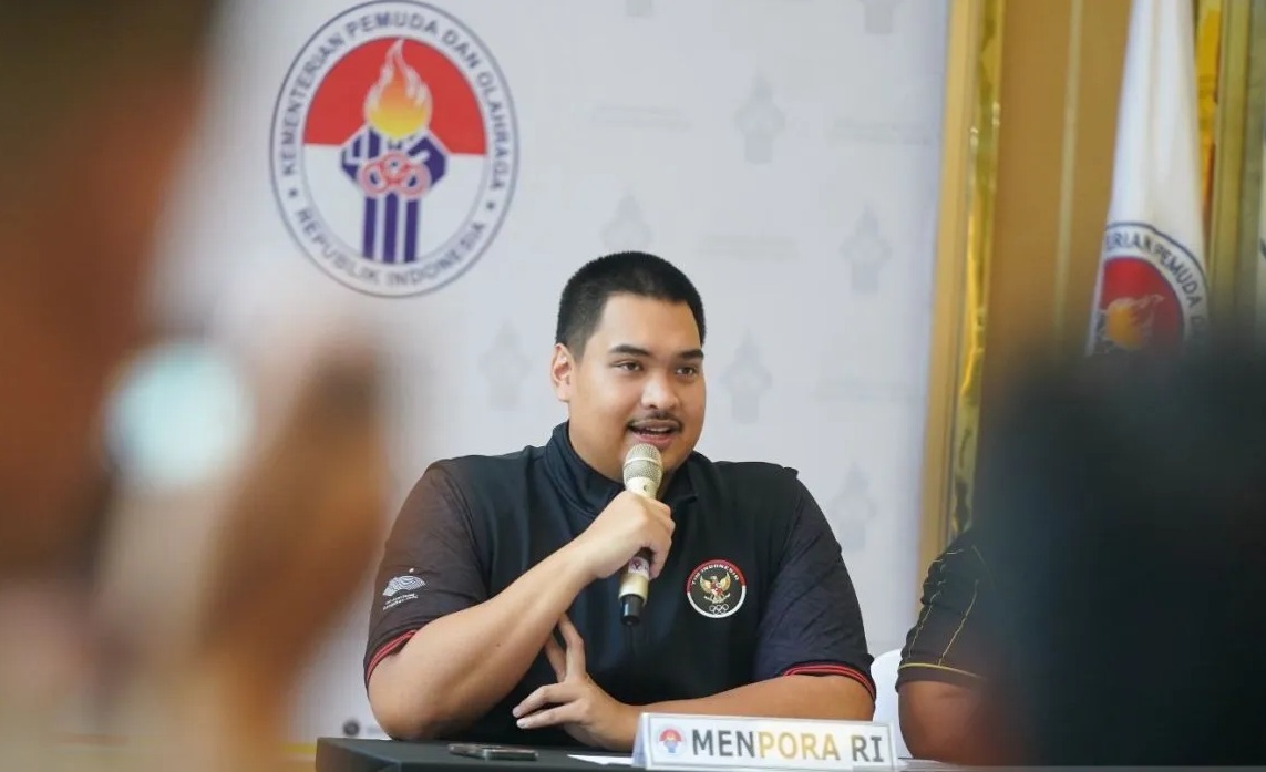 Menteri Pemuda dan Olahraga Republik Indonesia (Menpora Dito) pada konferensi pers peluncuran "Kemenpora x Saykoji Rap Challenge" di Graha Kemenpora, Jakarta, Selasa (17/10/2023). (Kemenpora)