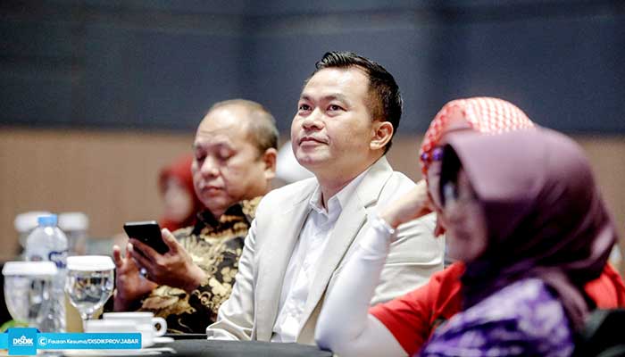 Kadisdik Jabar, Wahyu Mijaya