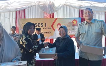 Anggota DPRD Jawa Barat dari Fraksi Gerindra Lina Ruslinawati menggelar Tahun sidang 2023 -2024 di SMPN 4 Jampangkulon, Desa Nagraksari, Kecamatan Jampangkulon, Minggu(15/10/2023.