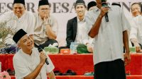 AKRAB: Ganjar Pranowo bersilaturahmi dengan pimpinan ponpes se-Sumatera Utara di Pesantren Darularafah Raya, Kabupaten Deli Serdang, Sumatera Utara, pada Jumat (10/11). (Foto: Tim Media Ganjar Pranowo)