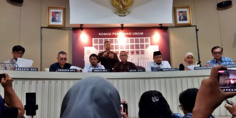 Jumpa pers KPU RI penetapan capres-cawapres 2024, di Kantor KPU RI, Jalan Imam Bonjol, Menteng, Jakarta Pusat, Senin (13/11)