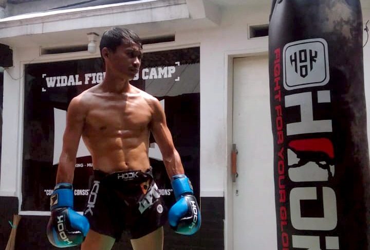 R. Maulana Tajiri (26) atau yang akrab disapa Dede Widal memang sudah membulatkan diri untuk menjadi Atlet Muay Thai.