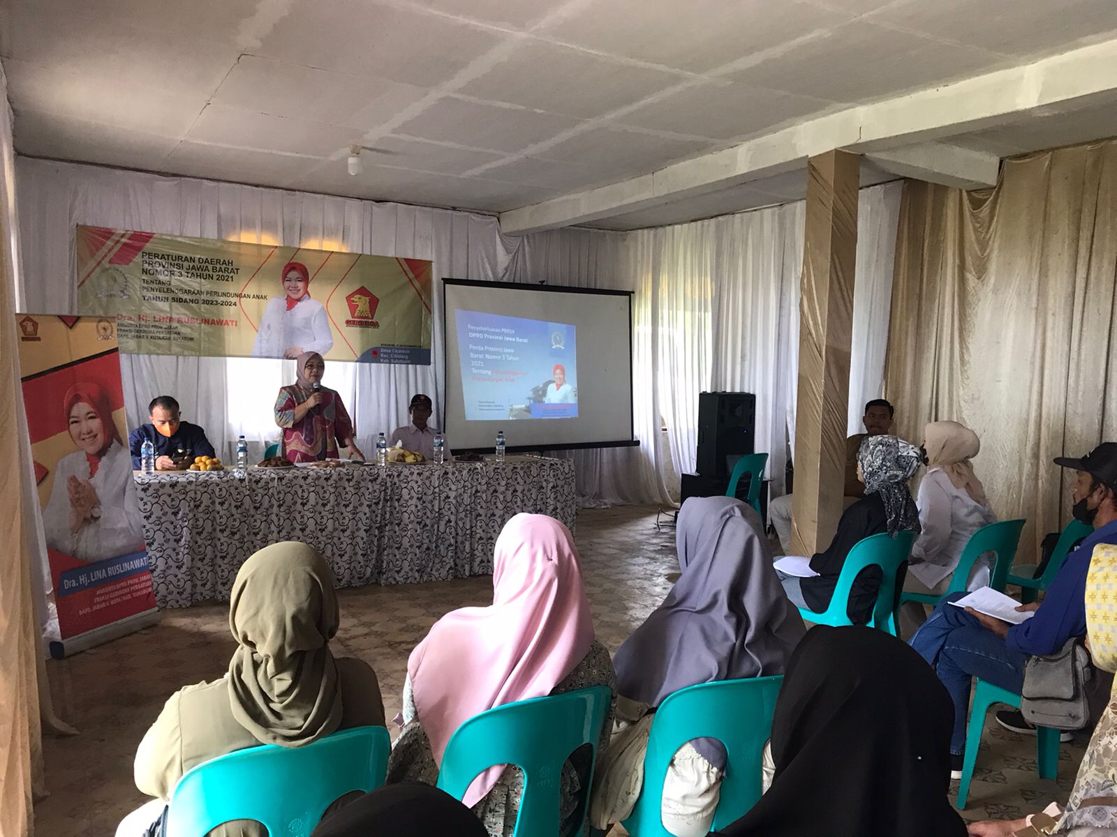 Anggota DPRD Provinsi Jawa Barat dari Fraksi Gerindra Lina Ruslinawati kembali melakukan penyebarluasan peraturan daerah (Perda) Provinsi Jawa Barat
