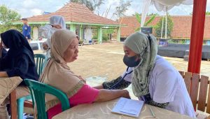 Universitas Muhammadiyah Sukabumi Buka Cek Kesehatan Gratis di Ultah Desa Sukamaju