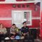 MENDENGARKAN : Kapolres Sukabumi Kota, AKBP Ari Setyawan Wibowo saat memberikan arahan di PPOKT Komplek alun-alun Cisaat, Kecamatan Cisaat, Kabupaten Sukabumi pada Jumat (17/11).(FOTO : UNTUK RADAR SUKABUMI)
