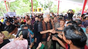 Ganjar Pranowo Temui Warga Transmigran di Sumsel