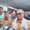 DIWAWANCARAI : Bupati Sukabumi, Marwan Hamami saat diwawancarai Radar Sukabumi soal cuaca ekstrim.(FOTO : DENDI RADAR SUKABUMI)