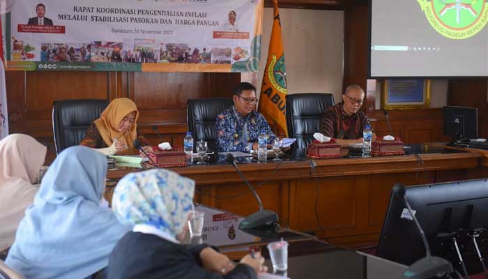 Pj Wali Kota Sukabumi Rapat Pengendalian Inflasi