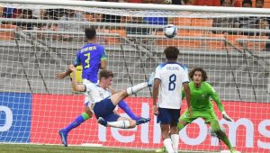 Timnas Brazil Sikat Inggris 2-1
