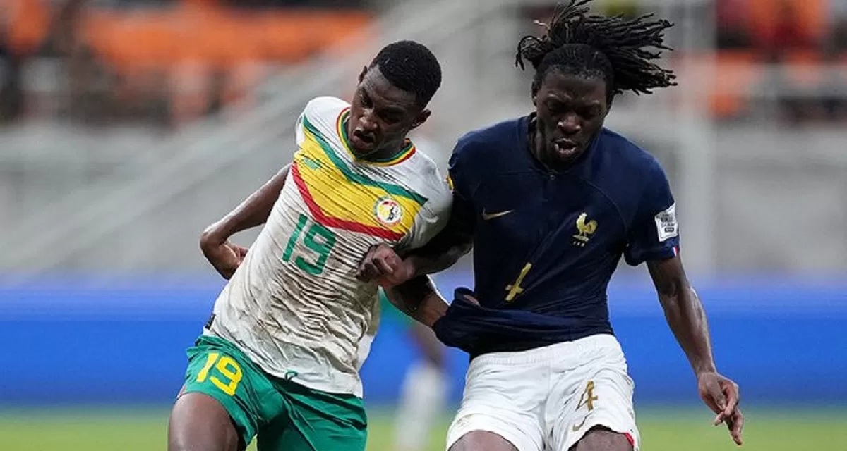 Prancis U17 menang adu penalti lawan Senegal U17 pada babak 16 besar Piala Dunia U17 2023, di Jakarta International Stadium, Rabu malam 22 NOvember 2023. (X @FIFAWorldcup)