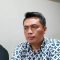 Komisioner dan Ketua Divisi Teknis Penyelenggaraan KPU Jawa Barat Adie Saputro memberikan keterangan di Savoy Homann Kota Bandung. (Ricky Prayoga)