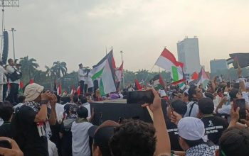 Suasana di kawasan Monas saat aksi bela rakyat Palestina Minggu (5/11/2023). (Ilham Kausar)