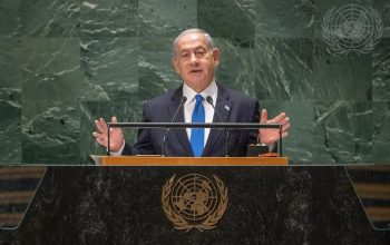 Perdana Menteri Israel Benjamin Netanyahu dalam Sidang ke-78 Majelis Umum PBB di New York, AS, Jumat (22/9/2023). (UN Photo)