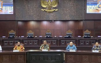 Pengucapan hasil rapat pleno hakim terkait dengan pemilihan Ketua Mahkamah Konstitusi yang baru di Gedung MK RI, Jakarta, Kamis (9/11/2023). (Fath Putra Mulya)
