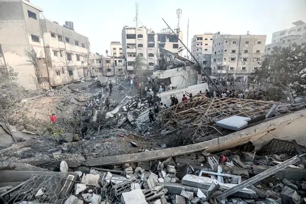 Salah satu lokasi di Gaza yang hancur di bombardir Israel.