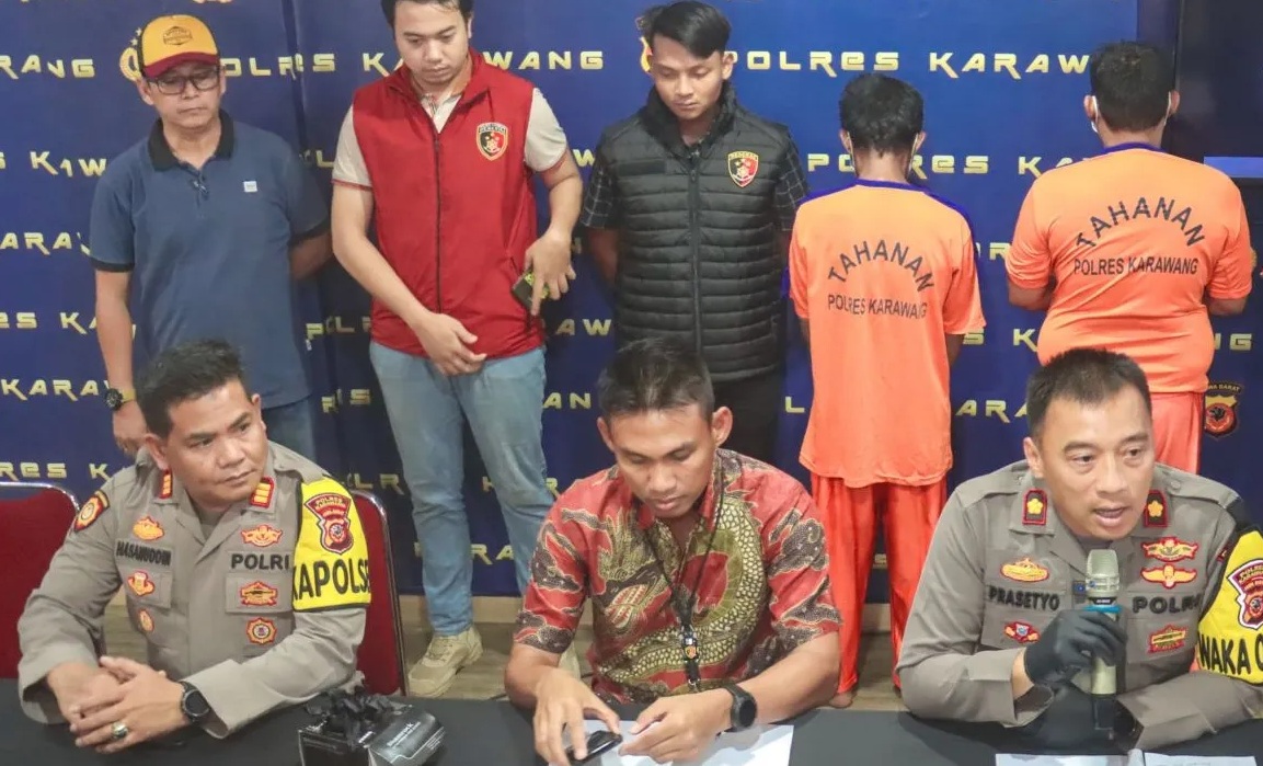 Wakapolres Karawang, Kompol Prasetyo (paling kanan).