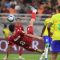 Pesepak bola Timnas Iran Amirmohammad Razaghinia melakukan tendangan salto saat laga melawan Brazil pada babak penyisihan Grup C Piala Dunia U-17 di Jakarta International Stadium, Jakarta, Sabtu (11/11/2023). (Akbar Nugroho Gumay)