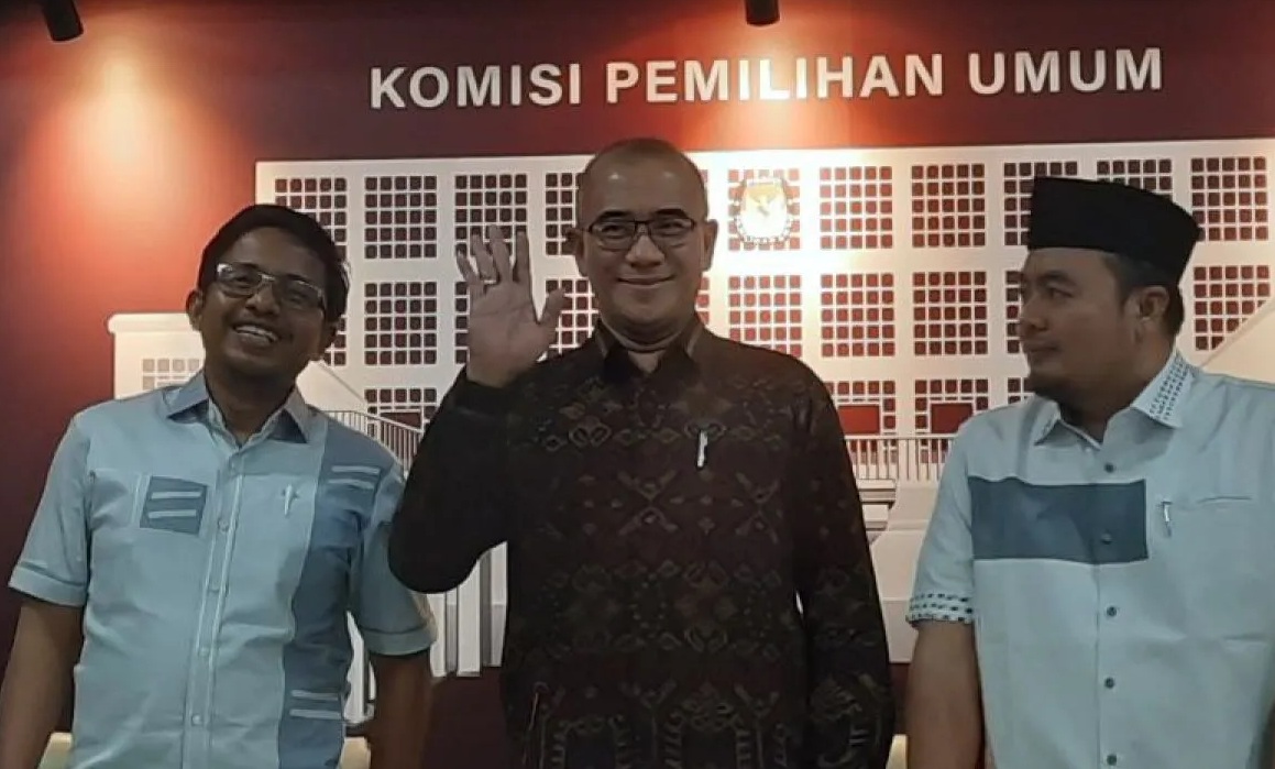 Ketua KPU RI Hasyim Asy'ari dalam konferensi pers penetapan pasangan calon presiden dan wakil presiden Pemilu 2024 di Kantor KPU RI, Jakarta, Senin (13/11/2023). (Narda Margaretha Sinambela)