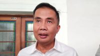Penjabat (Pj) Gubernur Jawa Barat Bey Triadi Machmudin memberikan keterangan di Gedung Sate Kota Bandung, Selasa (14/11/2023). (Ricky Prayoga)