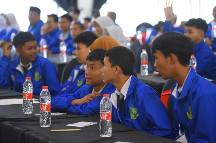 SERU: Para pelajar SMP se-Kota Sukabumi saat mengikuti kegiatan Student Camp i gelar di Selabintana Resort, Sukabumi, Senin (20/11/2023) .