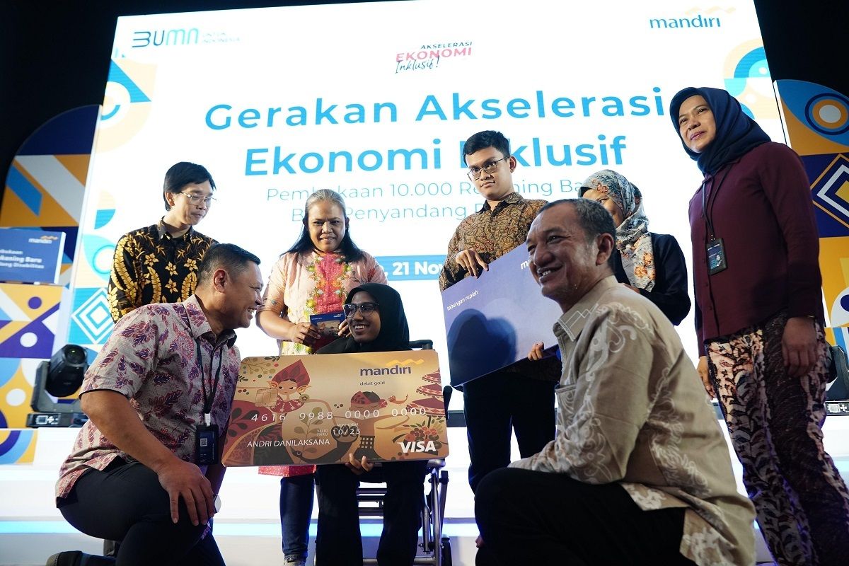 TINGKATKAN INKLUSIVITAS: SVP Retail Deposit Products and Solution Bank Mandiri Evi Dempowati dalam acara Gerakan Akselerasi Ekonomi Inklusif di Plaza Mandiri, Jakarta pada Selasa (21/11). (Ist